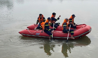Bắc Ninh: Tìm thấy thi thể phụ nữ nghi nhảy sông Cầu tự tử